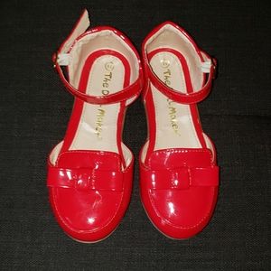 Glossy Little Girl Sandals